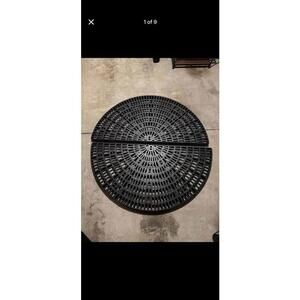 Pair of Benchmaster Round Single Level Half Endcap (Table Only, No Legs)